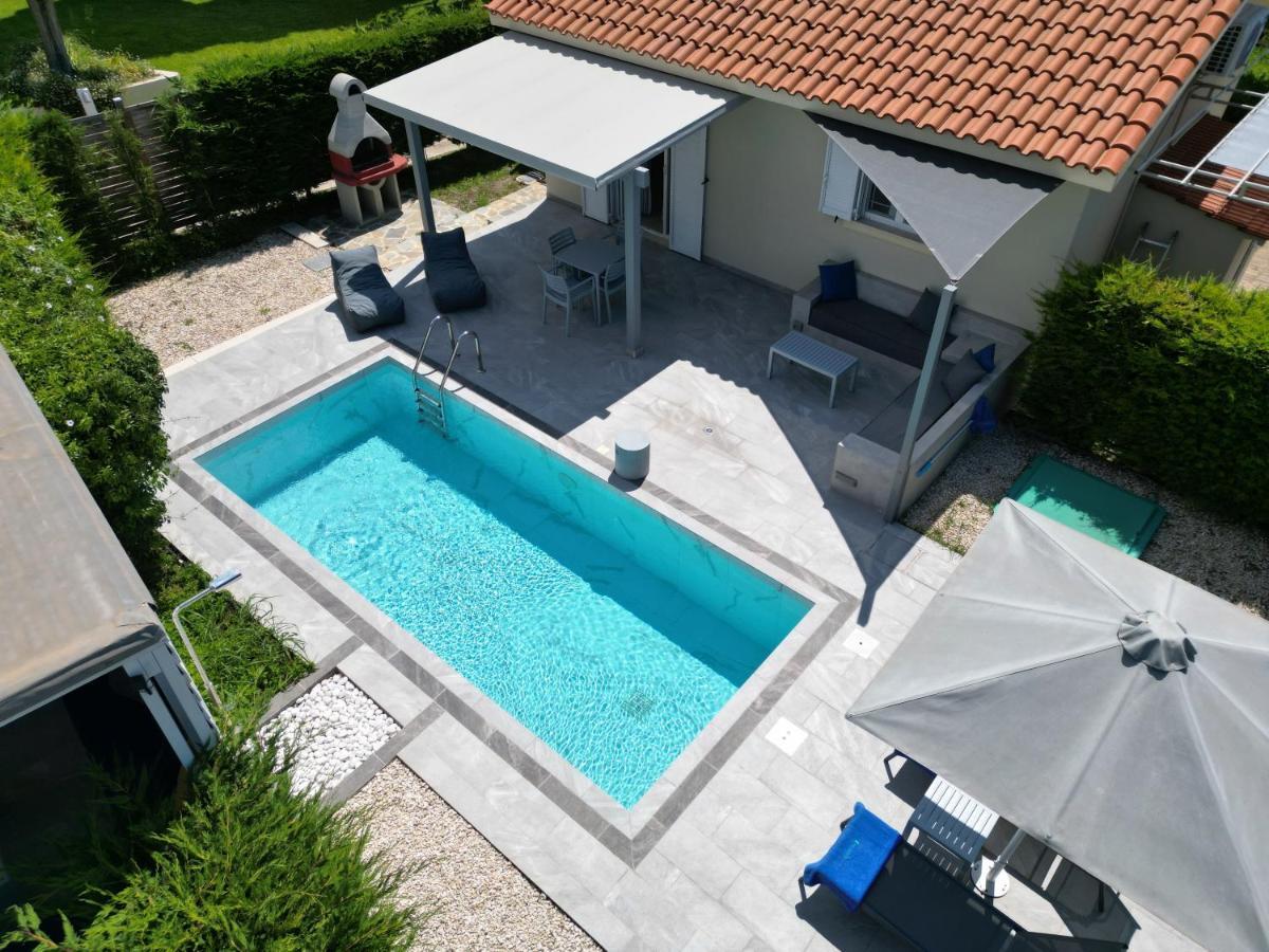Cypress Garden Villas Свороната Екстер'єр фото