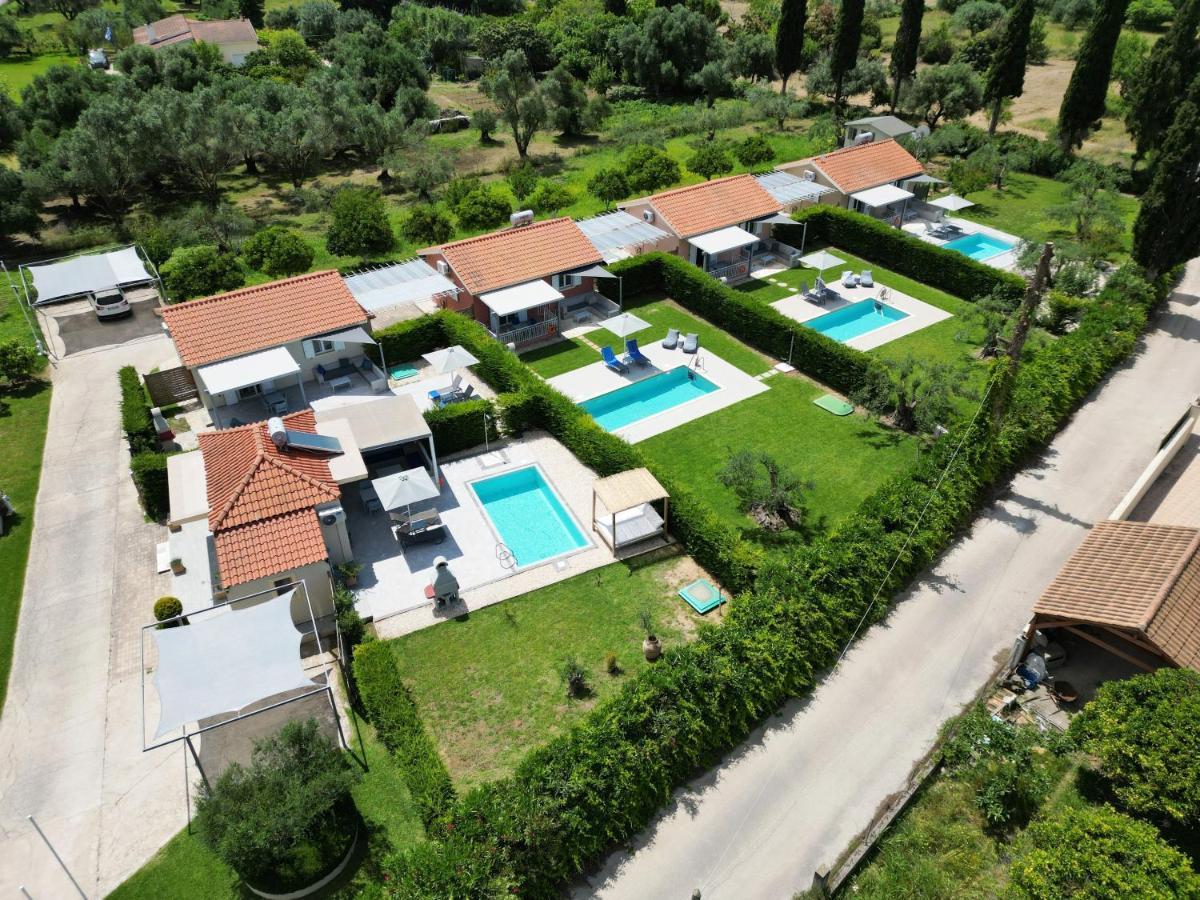 Cypress Garden Villas Свороната Екстер'єр фото